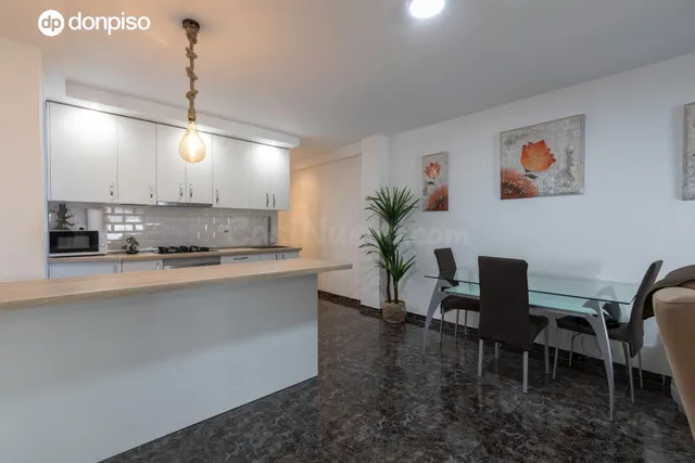 Ático reformado con ascensor, terraza y chimenea, listo para entrar a vivir — 4