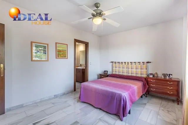 Chalet en los Chopos, Las Gabias — 28