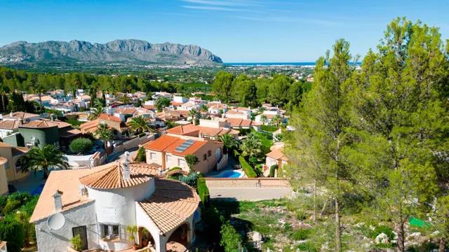 VILLA SEGARIA. Vida contemporánea al estilo de Ibiza con vistas panorámicas al mar. — 8