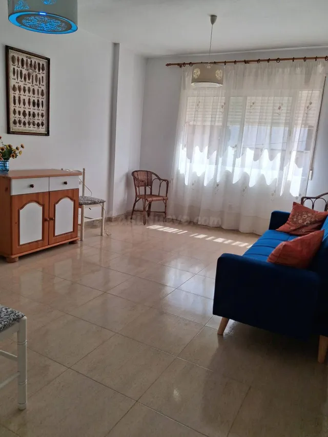 Piso de 1 dormitorio con terraza, garaje y trastero en Los Alcázares — 4