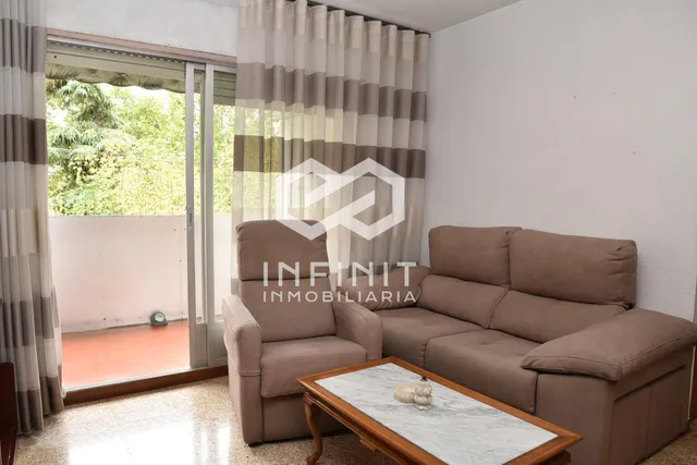 ¡IMAGINA LO QUE PUEDE LLEGAR A SER!... Una gran vivienda con alma y potencial en una de las mejores ubicaciones de Alcalá. — 24