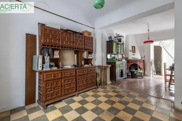 Casa con Parcela a Reformar en Granada — 6