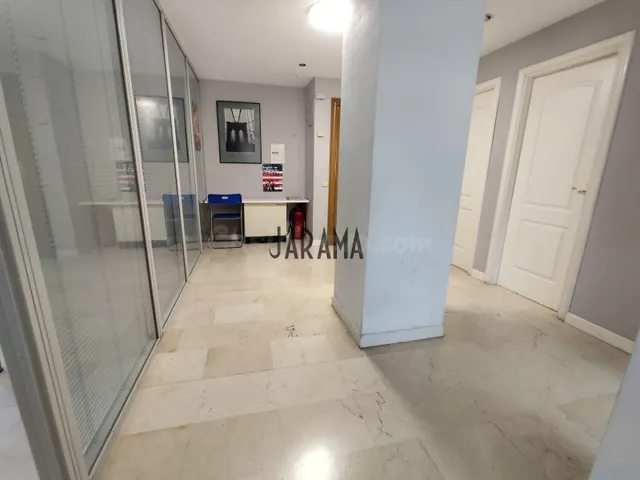 Excelente oficina-despacho en el centro de Tudela - foto 4