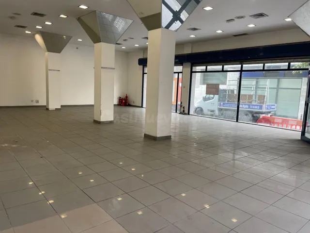Local comercial 160m² en alquiler - La Isleta - foto 2