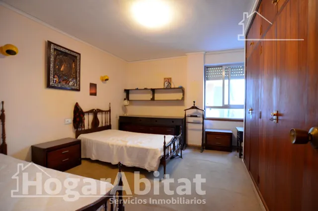 ¡CENTRO DE GANDIA! DOS EN UNO, MUY AMPLIO Y LUMINOSO CON GARAJE Y TRES BALCONES — 20