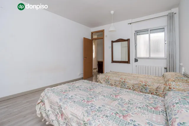 PISO JUNTO CAMINO DE RONDA — 20
