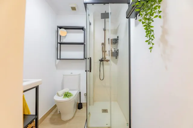 Apartamento reformado de un dormitorio en primera línea de playa en El Perellonet — 10
