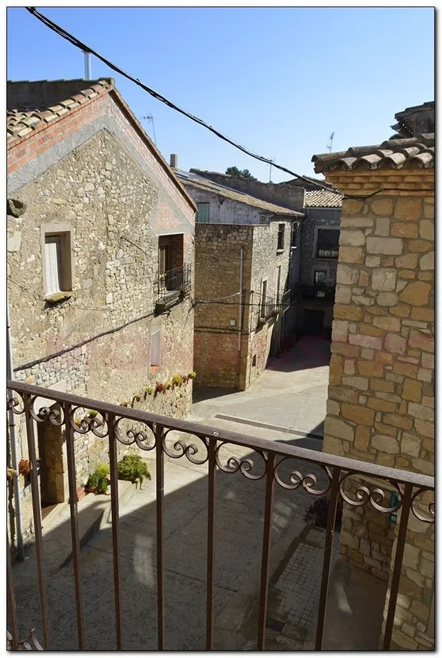 CASA DE PIEDRA ESQUINERA DE 257 M2 PRCTICAMNTE REFORMADA DE PIEDRA, 3 DORMITORIOS SUITES. — 18
