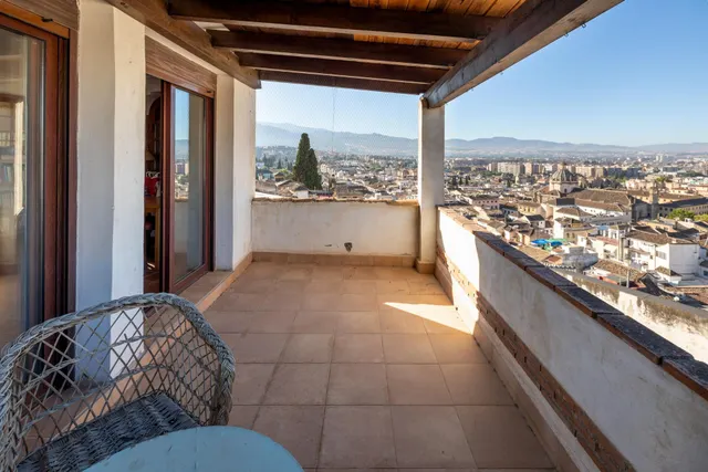 Carmen en Realejo, junto Campo de Principe — 46