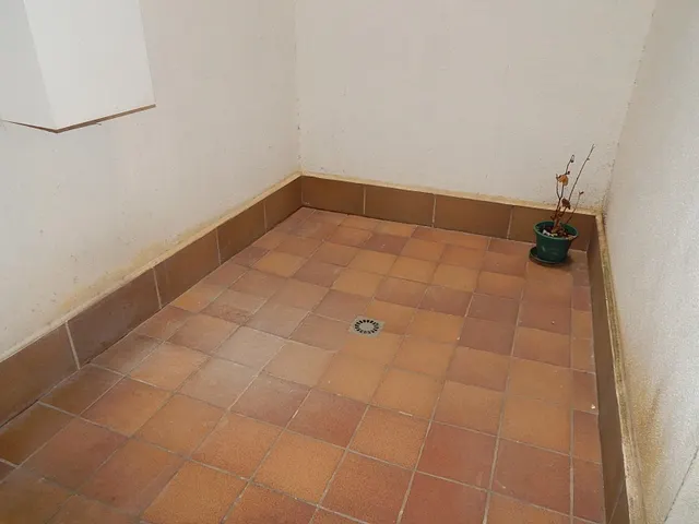 ETXEA vende piso en la Plaza de Castillo, 3 dormitorios, 2 baños, ascensor, 2ª altura — 9