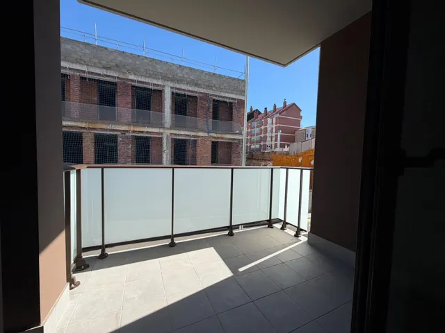Tu nuevo hogar a estrenar en el Centre de Sabadell: 2 habitaciones, 2 baños, balcón, parking y trastero incluidos — 9