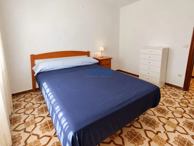 CHALET INDEPENDIENTE · 2 VIVIENDAS · PARCELA DE 422 M2 — 34