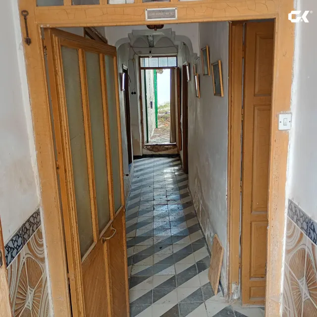 Casa con alma en Zarcilla de Ramos: arcos, vigas y un patio que espera — 25