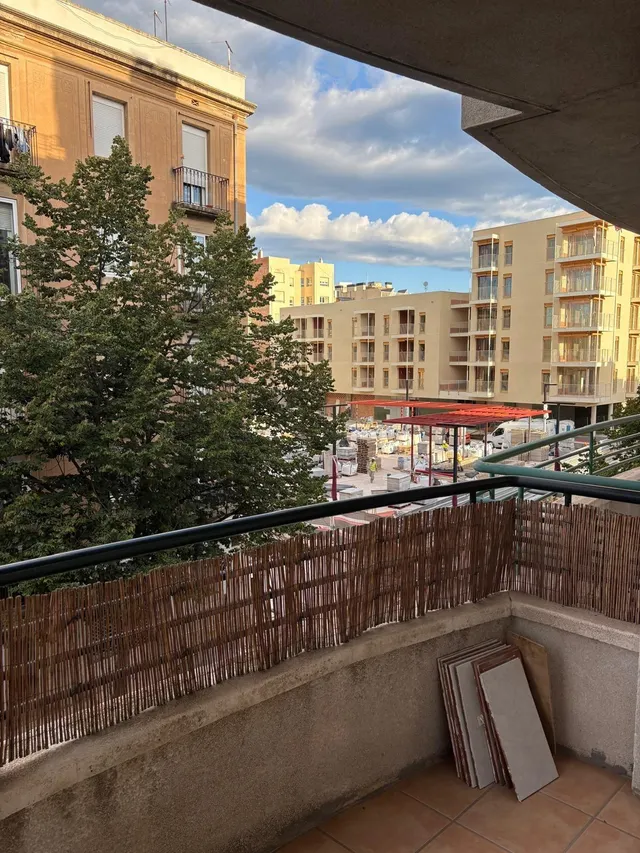 AMPLIO PISO DE 4 habitaciones Y DOS BALCONES EN RIERA MIRÓ, REUS — 40