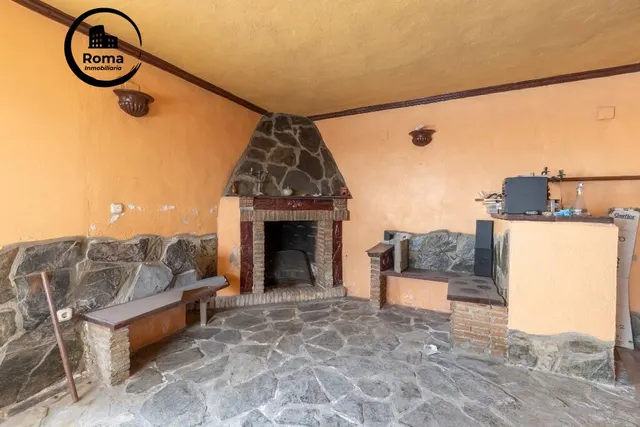 Casa adosada en urbanización con piscina junto al Ferial — 27