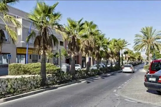 DOS INMUEBLES EN ESQUINA PARA CONSTRUIR TU CASA EN ALMERÍA – 103 m2 DE PARCELA — 21