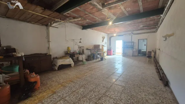 Casa con nave — 33