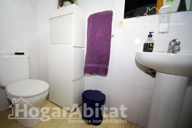 MAGNIFICA CASA CON TERRAZA Y LOCAL COMERCIAL EN EL CENTRO — 44