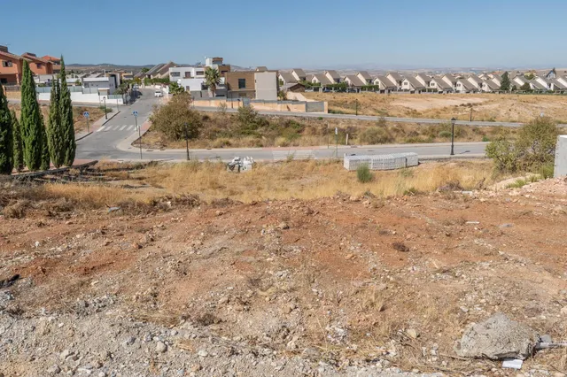 ¡¡ Solar Urbano con proyecto Básico !! — 30