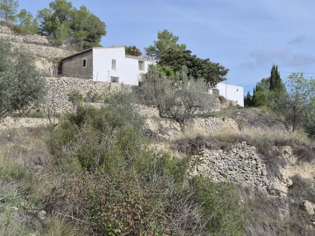 CASA DE CAMPO EN RELLEU