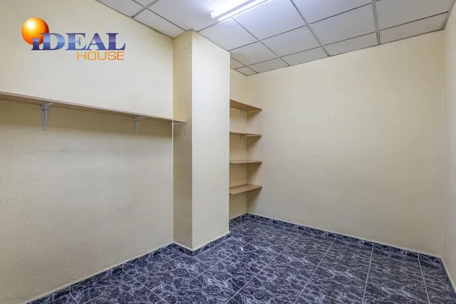 Local comercial en Pajaritos. — 25