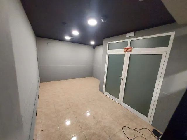 local de 250 m2, totalmente reformado, insonorizado y climatizado, — 14