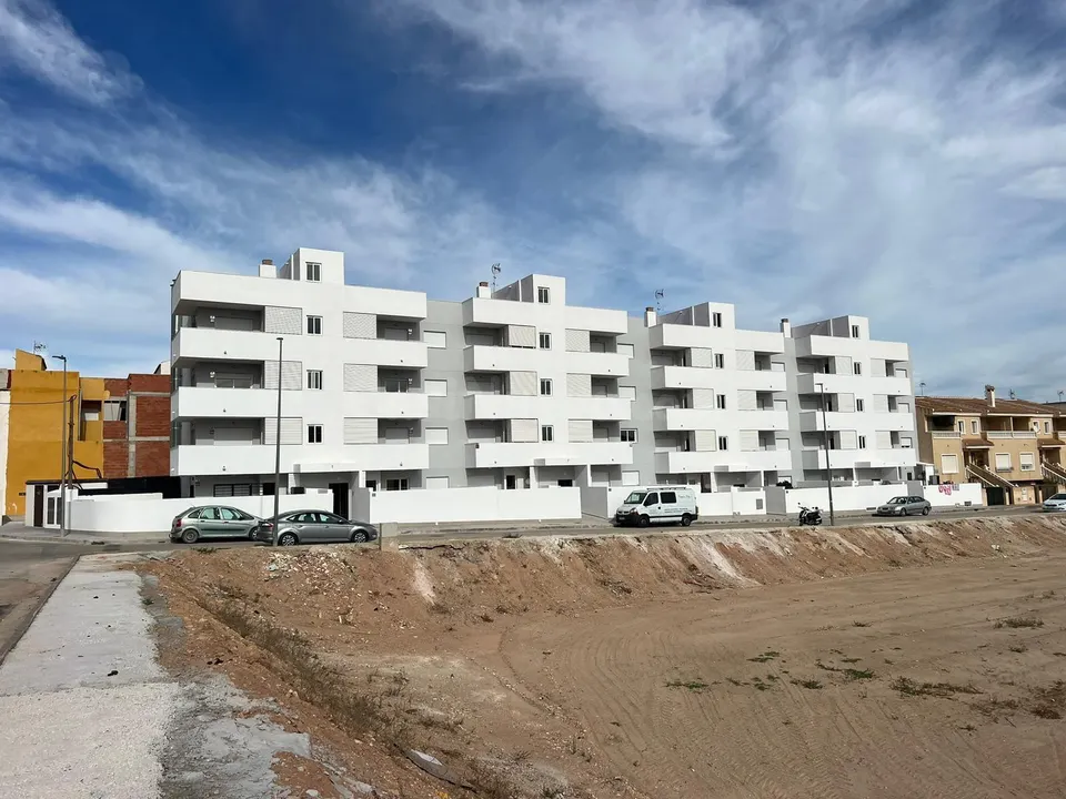 Venta de pack de 12 plazas de parking en Cox