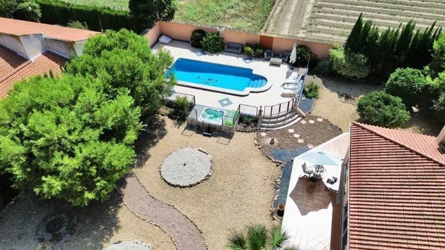 Villa en Dolores con estudio independiente - Zona campo Dolo