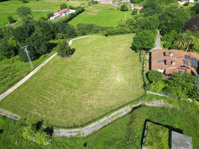 AMPLIO TERRENO CON LICENCIA Y PROYECTO LISTO PARA EDIFICAR C - foto 4