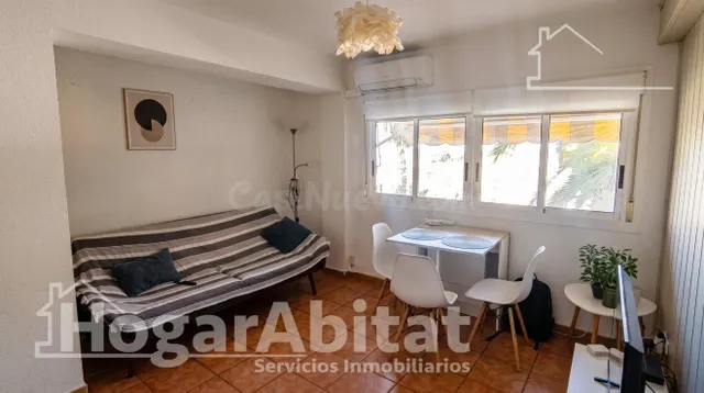Oportunidad inmejorable junto al mar en este luminoso piso e - foto 2