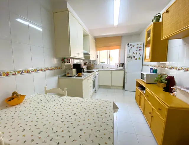 Espectacular piso de 4 habitaciones en el centro de Vinaròs, a 270m del mar. — 5
