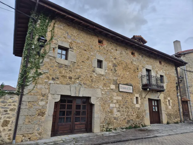 Negocio o vivienda, OPORTUNIDAD en Villasana de Mena - foto 3