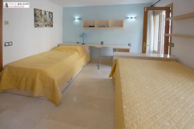ALQUILER SOLO LARGA ESTANCIA, PISO PRIMERA LINEA, VISTA FRONTAL AL MAR, PUERTO ALCUDIA — 18