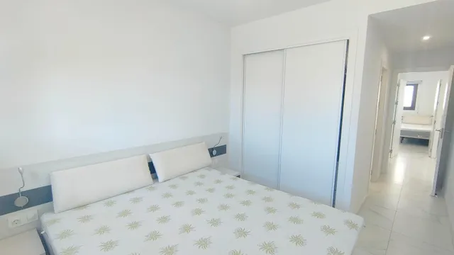 Ático de 2 dormitorios con amplio solárium privado y vistas a las piscinas en Mar de Pulpí, San Juan de los Terreros — 9