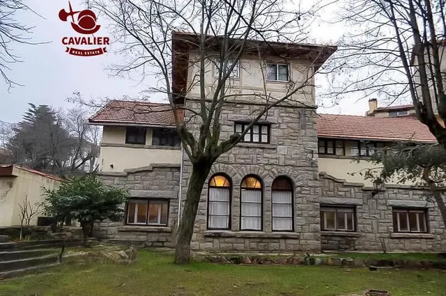 Espectacular edificio histórico de 3.668m2 construido en 191 - foto 2