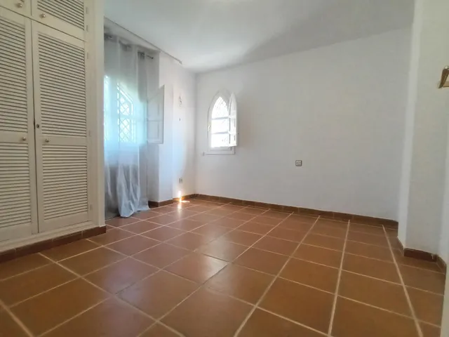 VILLA DE LOS CIPRESES - Exclusiva villa independiente con piscina privada en Villas Blancas (Albolote – Granada) — 44