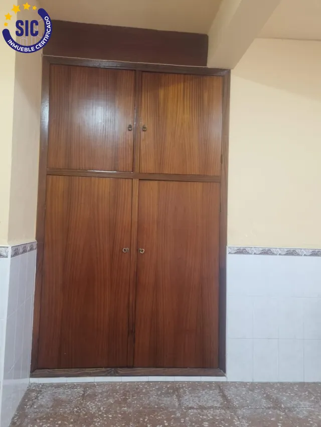 LOCAL COMERCIAL EN PROCESO DE CAMBIO A VIVIENDA CON PLAZA DE GARAJE — 20