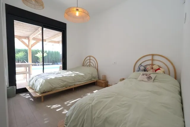 Villa moderna con piscina privada y vistas al golf en La Finca, Algorfa — 13