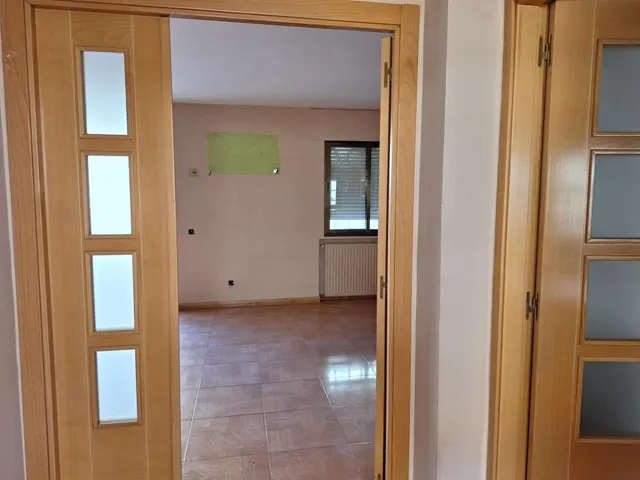 VENTA DE CHALET ADOSADO  EN CALLE SANTILLANA DEL MAR 20. BOADILLA DEL MONTE, — 11