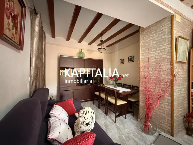Casa de pueblo con jardin privado en Benialfaqui — 13