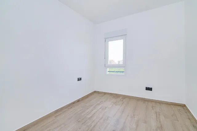 VENTA 5 DORMITORIOS. BAÑO. ASEO. REFORMADO — 25