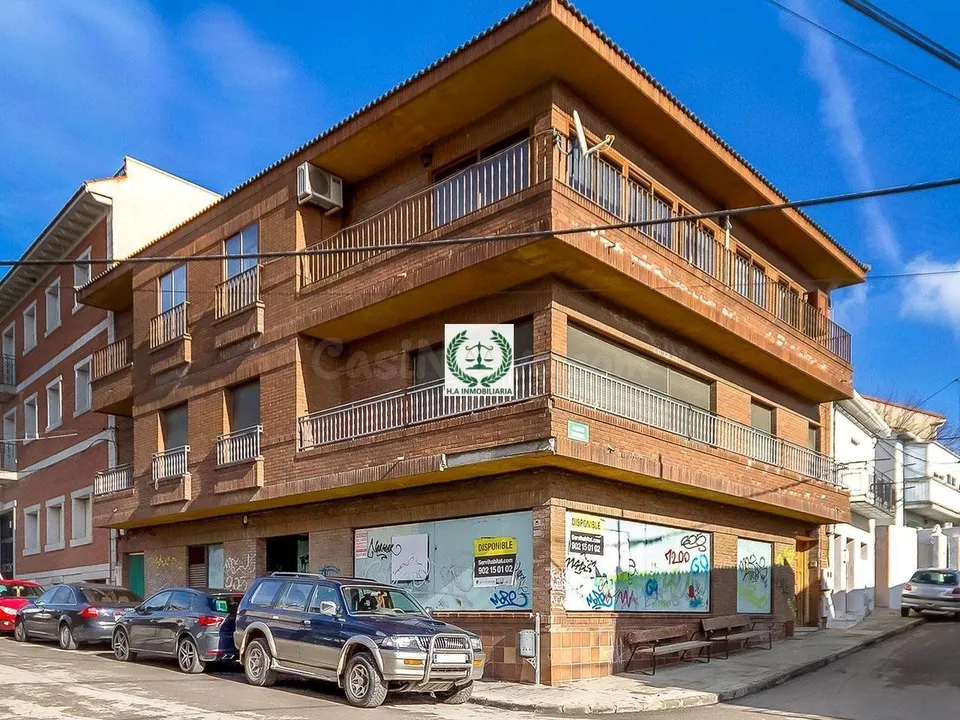 SE VENDE LOCAL COMERCIAL EN EL VELLÓN