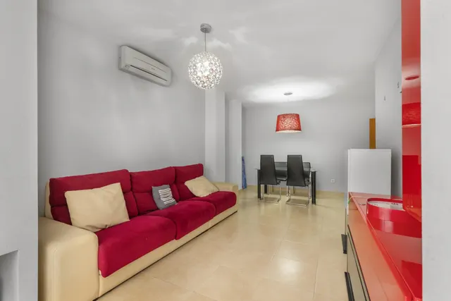 Amplia vivienda de 4 dormitorios en zona céntrica – Calle San Pascual (junto a Calle Orihuela) — 7
