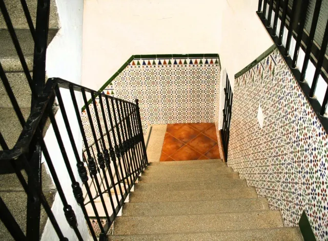 CASA DE VECINOS CON 8 APARTAMENTOS — 15