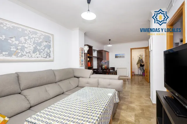 Piso de dos dormitorios en Sanders, en urbanización privada con piscina, pistas de padel, plaza de garaje y trastero — 3