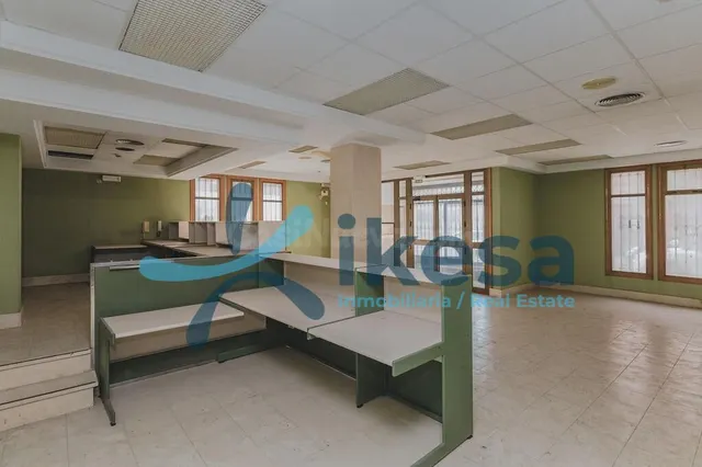 Se vende Local Comercial en la localidad de Almería - foto 5