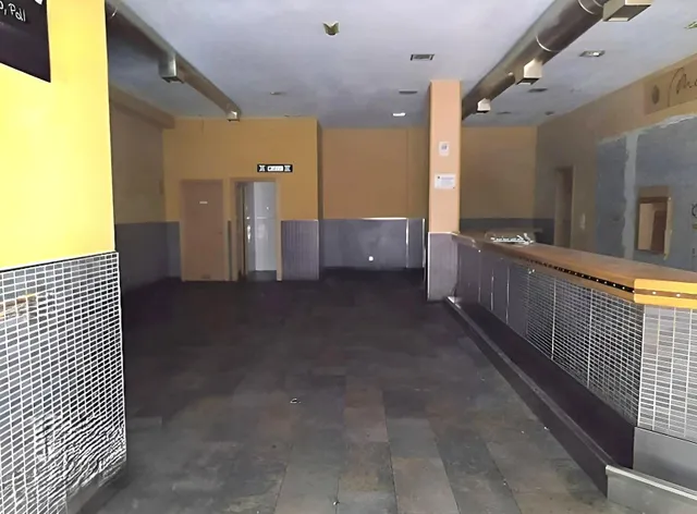 Se vende local comercial céntrico en Oviedo — 5