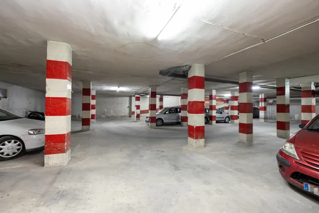 !!Plaza de garaje junto Plaza de Toros!! — 11