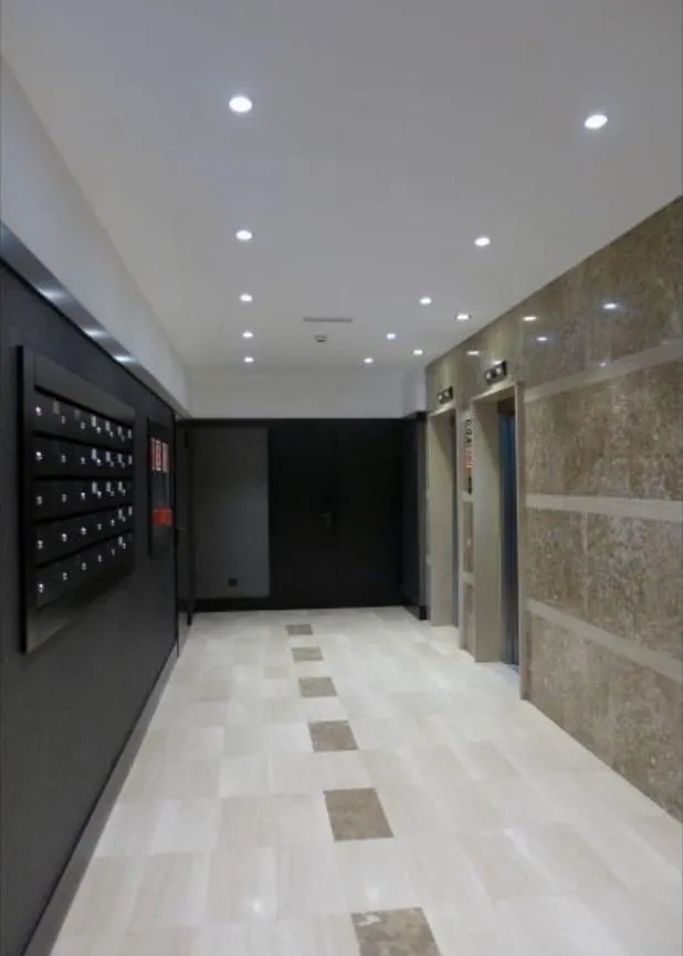 ALQUILER OFICINA LES CORTS — 10