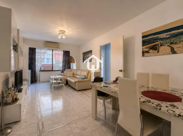 Espectacular piso de 3 habitaciones con patio y aire acondicionado en zona campoamor de Alicante — 20